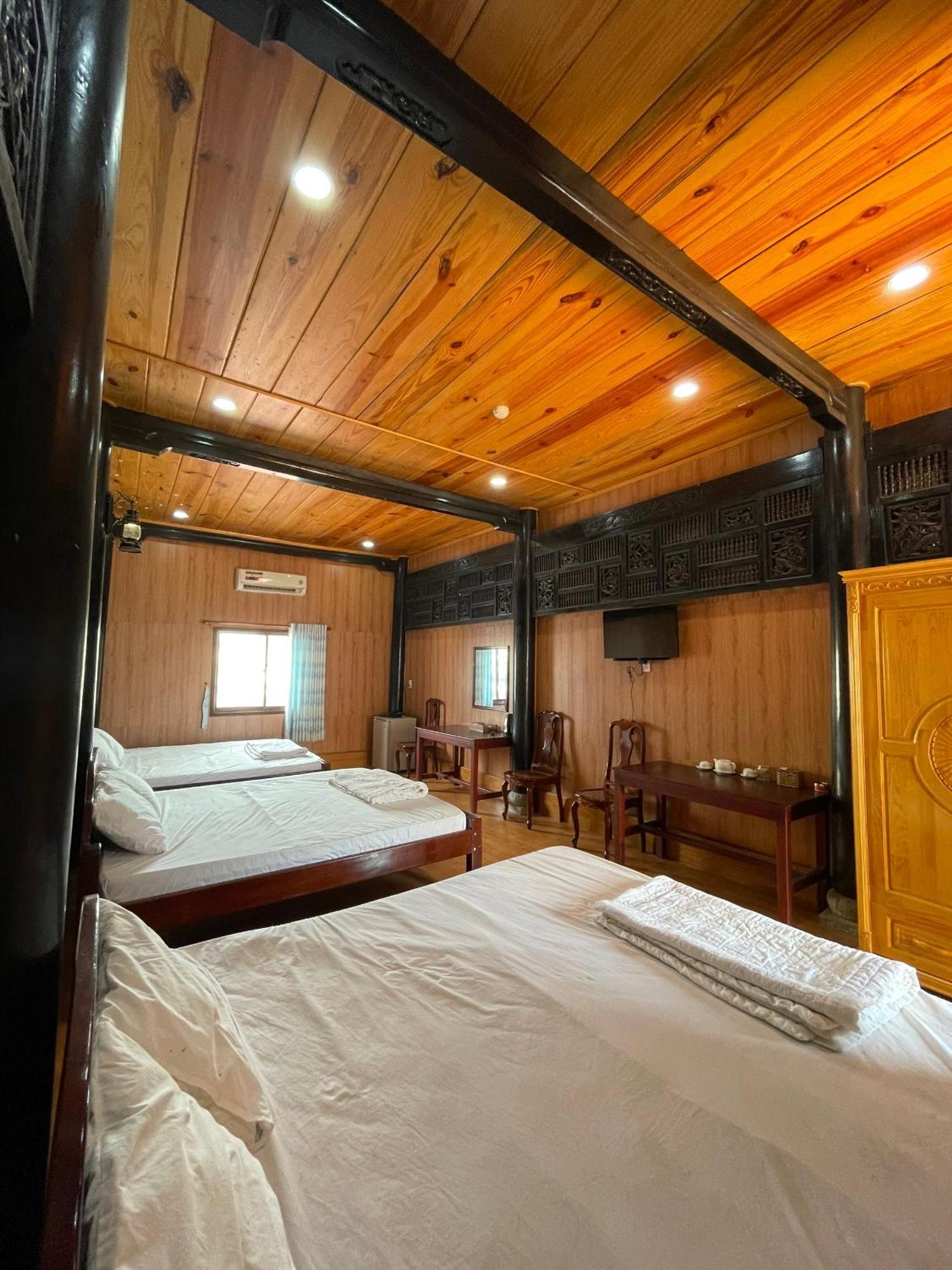 Hotel Khach San Huong Xua à Hà Tiên Extérieur photo